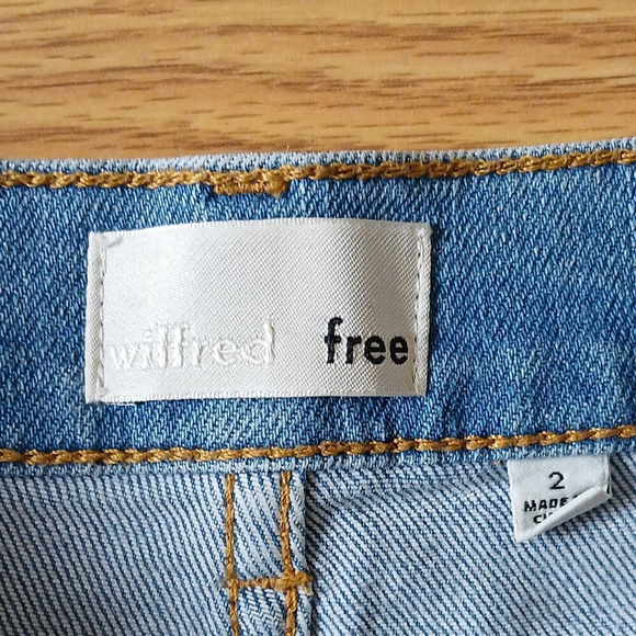 Wilfred Free Jovovich High Rise Denim Shorts Light Blue Size 2 - Picture 7 of 8